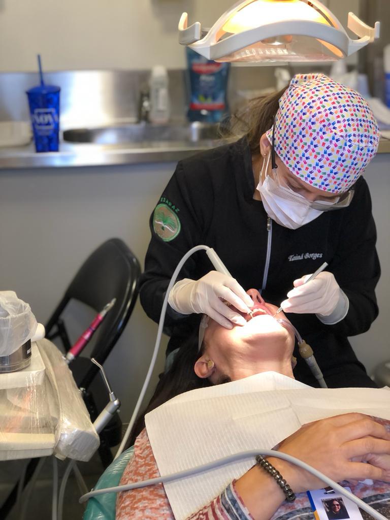 Atendimento odontológico em ação corporativa